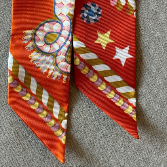 NWT🧡Hermes🧡Epaulettes de Gala Silk Twilly - Picture 6 of 9